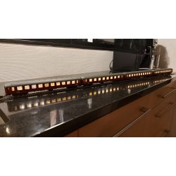 Montage af ESU lys i passagervogn