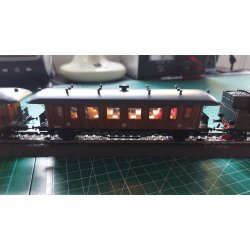 Montage af passagerer i togvogn