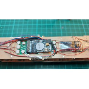 Indbygning af alm digital dekoder i lokomotiv